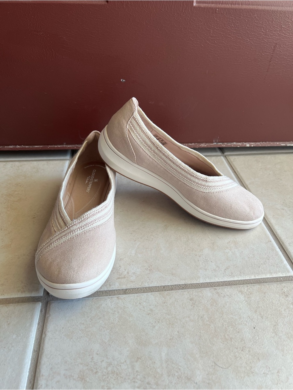 Clarks Cloudsteppers BreezeSky Air Sand Slip On Shoes Women’s 8.5